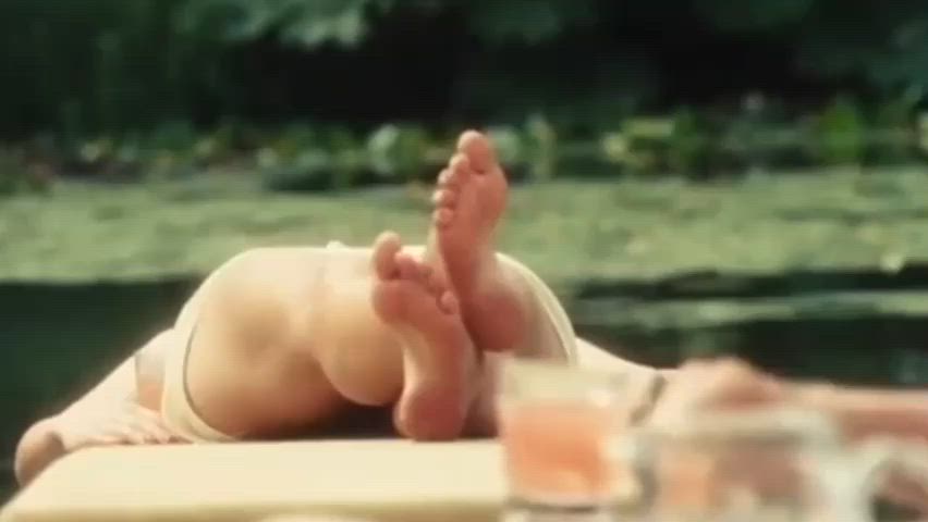 babe celebrity cum on feet feet feet fetish legs legs up long legs clip