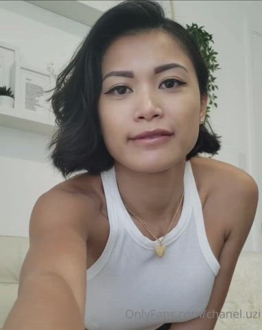 ass clapping chanel uzi tits clip