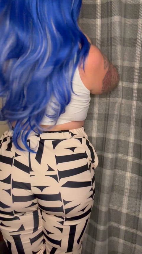 big ass big tits boobs brunette curvy fart fart fetish milf onlyfans solo clip