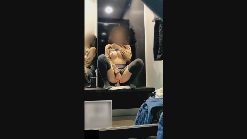 dildo laura lion rainy day jordan clip