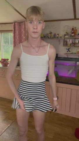 jerking off in my new skirt ππ