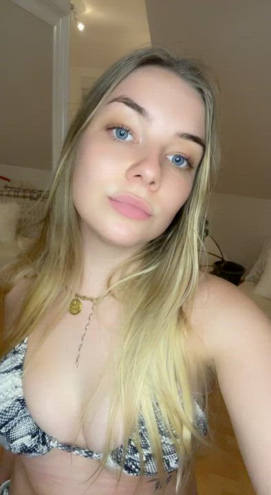 Ass Blonde Blue Eyes clip