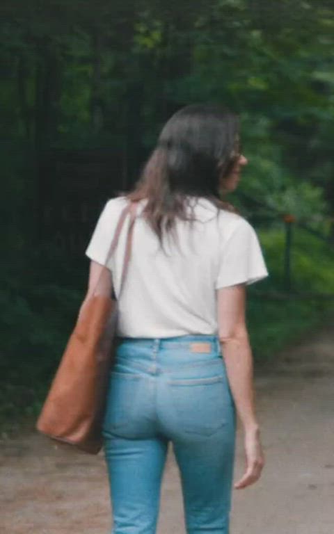 aubrey plaza celebrity jeans clip