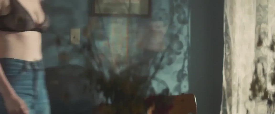 bra jiggling kirsten dunst clip