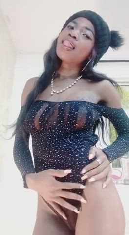 amateur big tits boobs cute dancing ebony latina nsfw tits clip