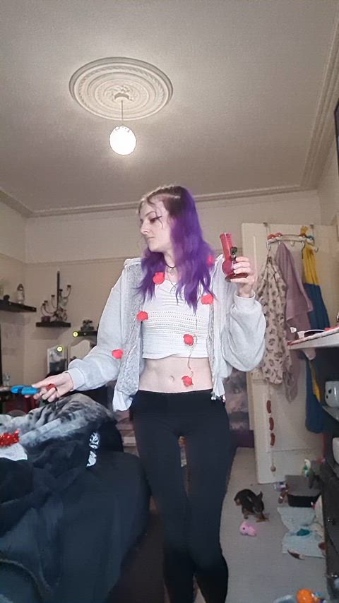 petite babe tiktok clip