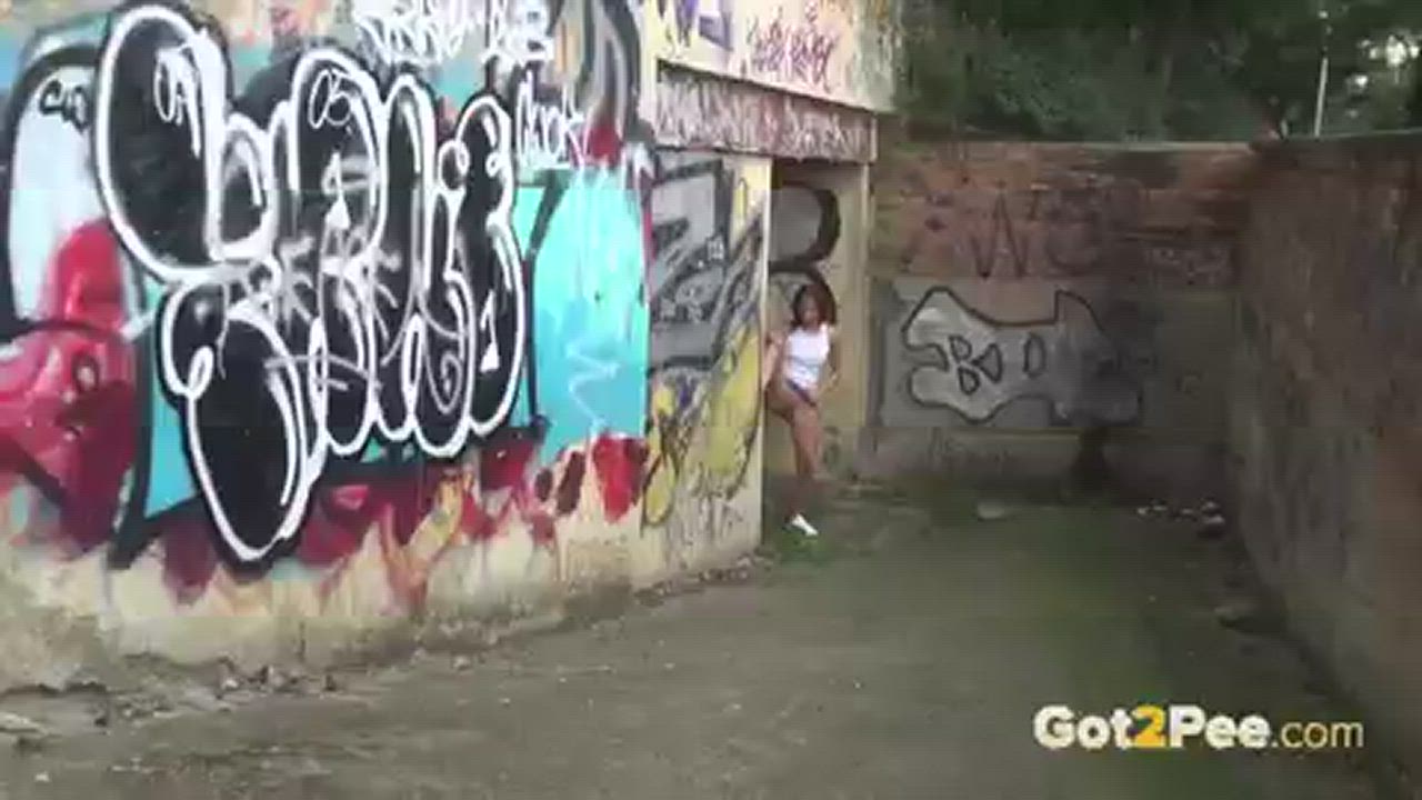 When girls gotta go, they gotta go... Enjoy this public piss compilation...