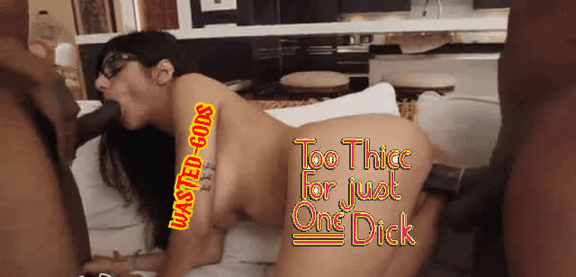Bouncing Tits Thick Threesome clip