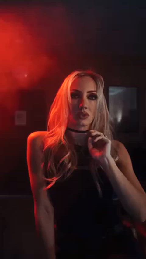 blonde celebrity fit lips model clip
