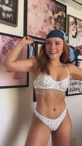 Brazilian Celebrity Dancing Teen TikTok clip
