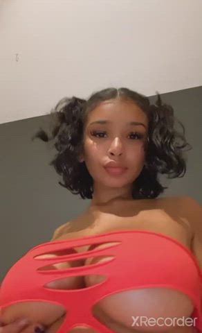 Get Contents of This Beauty in Comment⬇️⬇️