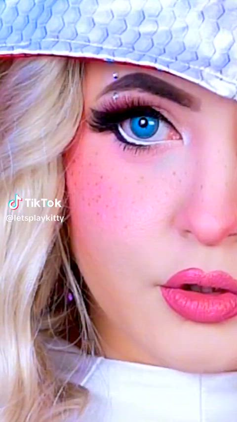 Gwen Stacy Cosplay π