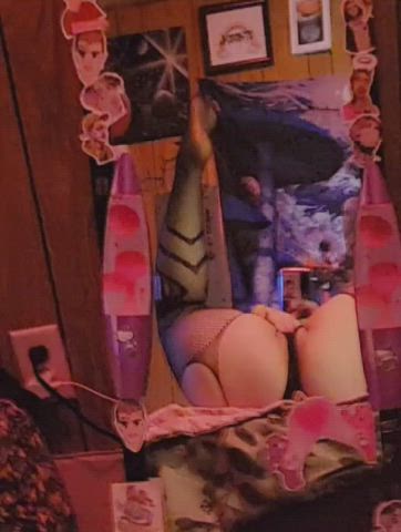 Should I squirt on the mirror next time?