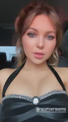 Big Tits Cleavage Natural Tits clip