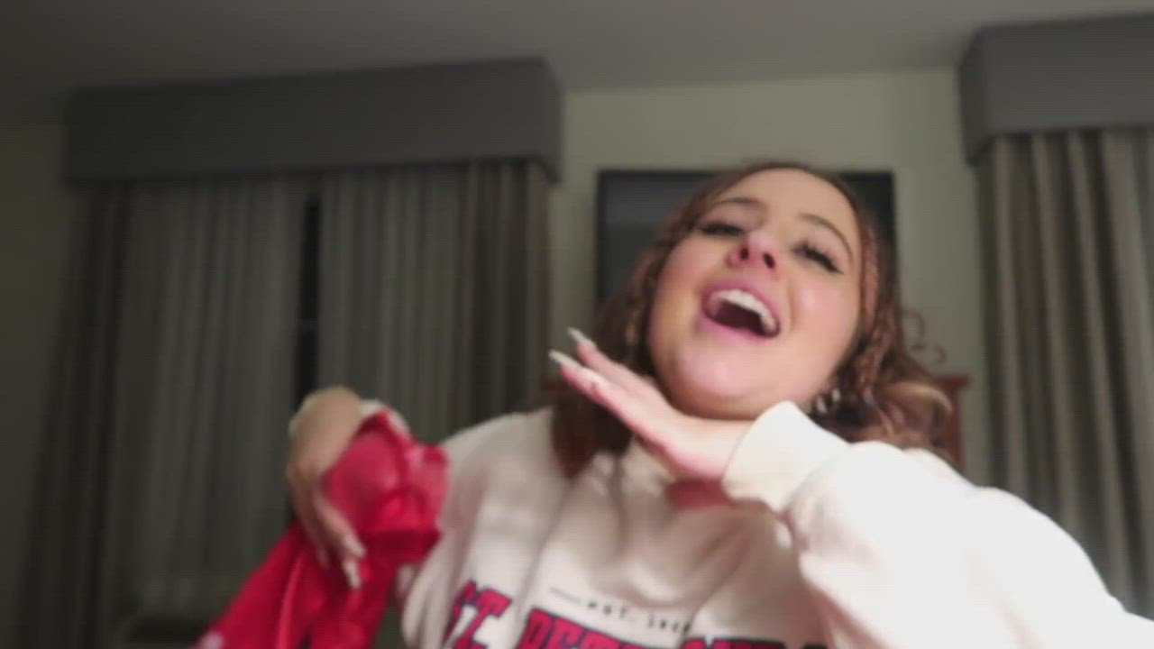 Brunette Lingerie Pawg clip