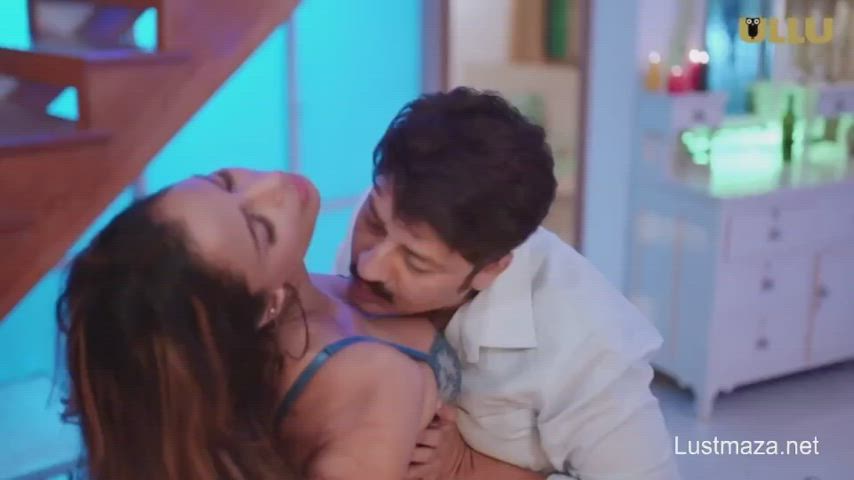 desi indian kissing clip