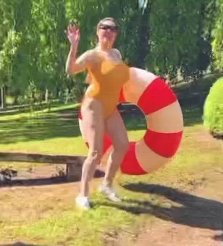 Busty Kelly Brook Swimsuit clip