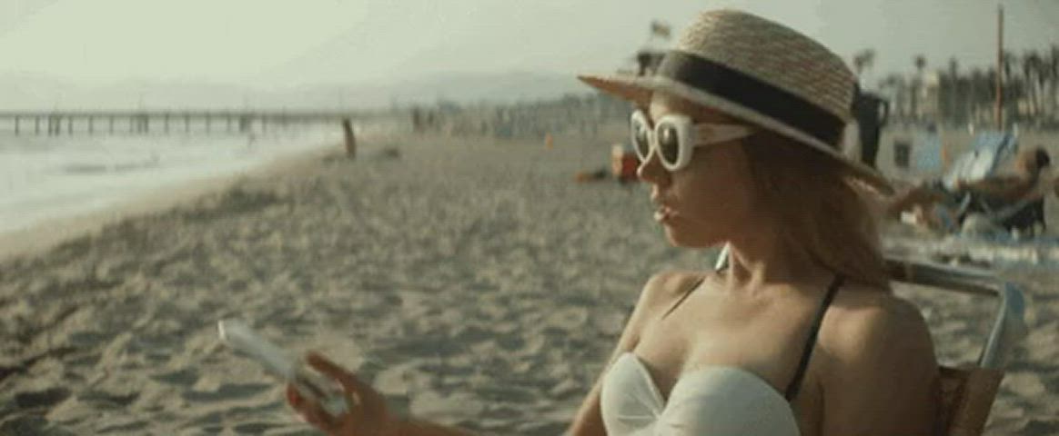 aubrey plaza glasses sexy sexy voice clip