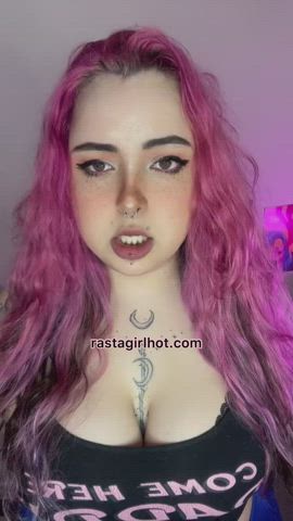 amateur big tits boobs gamer girl latina teen thick tiktok tits clip