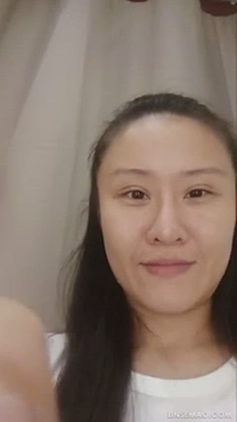 Chinese woman pleasuring Indian man with her mouth 👄