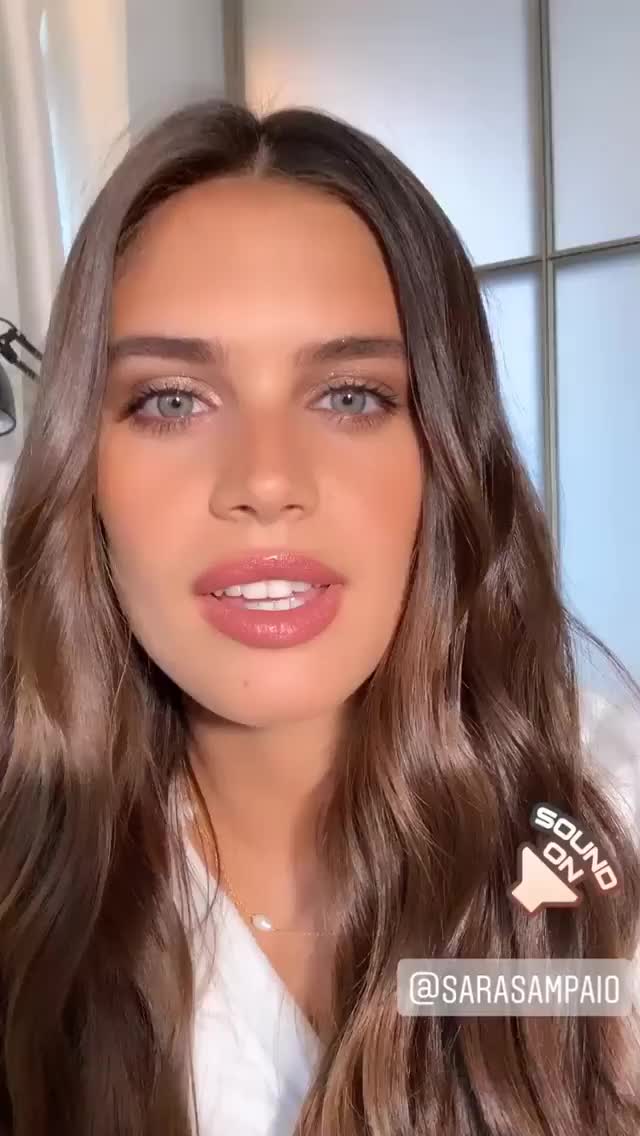 Sara Sampaio clip
