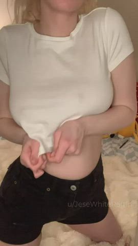 amateur big tits natural tits titty drop clip