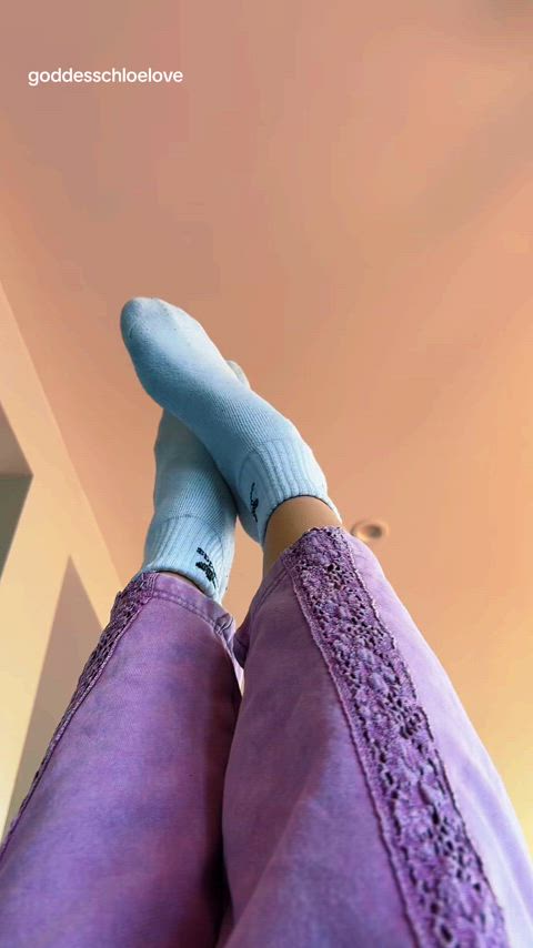 [F] I'm about to go on a run wearing these socks