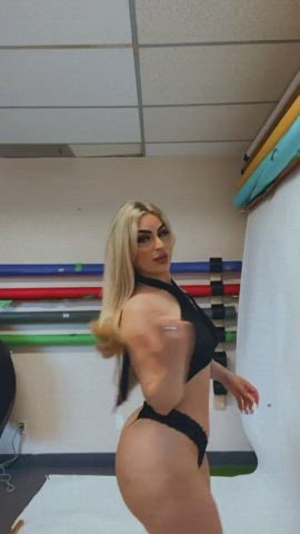 Big Ass Blonde Pawg clip