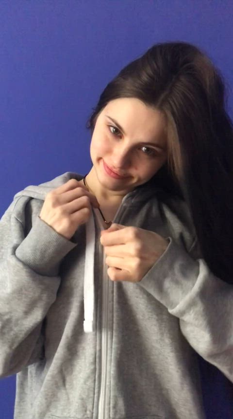 petite teen tits tik-tok twerking clip