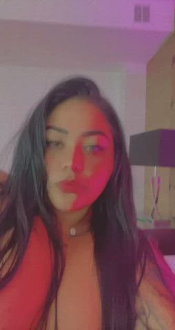 bbw camsoda camgirl curvy cute girlfriend hotwife latina long hair clip