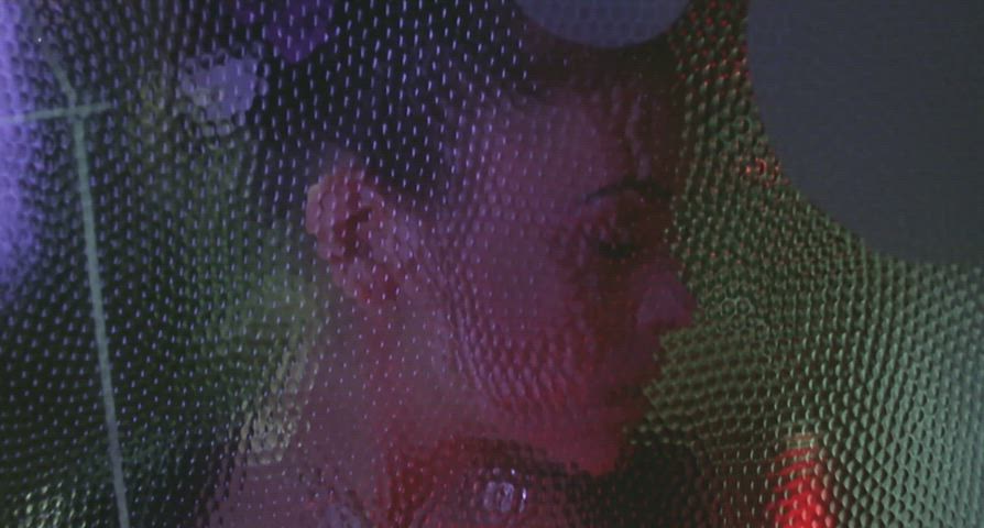 alyssa milano celebrity shower tits clip