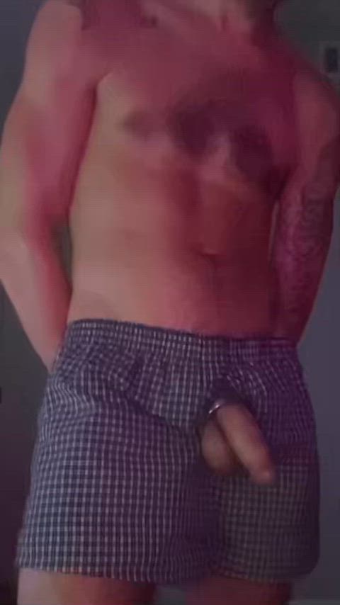 Boxers make me so horny bro π€€