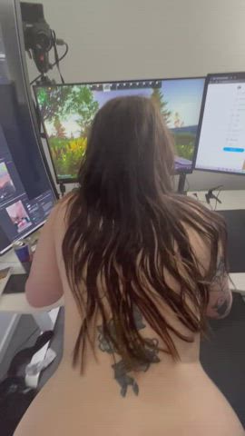 I thought Iād be able to game and fuck at the same time but it just felt too good!