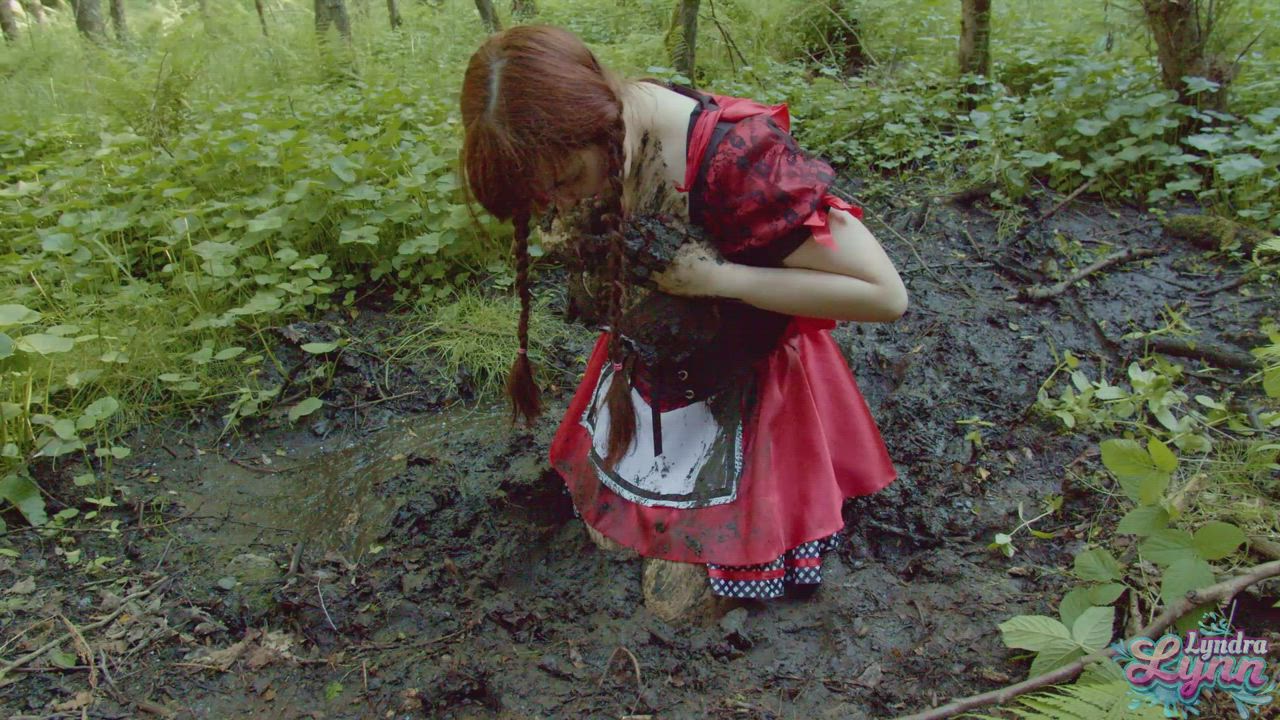 Amateur Cosplay Female German Messy Outdoor clip