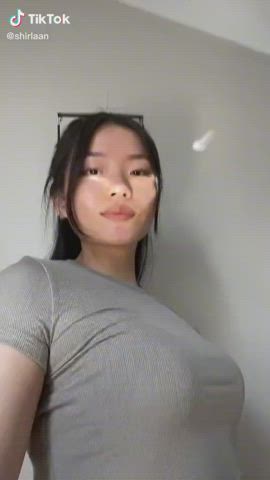Asian Fitness Muscular Girl TikTok clip