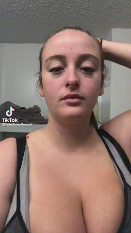bra busty huge tits clip