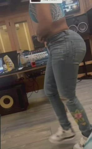 chinese dancing softcore thong tiktok clip