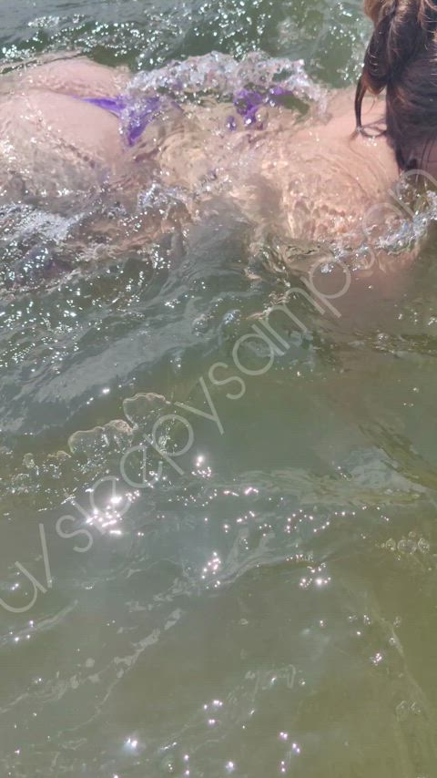 Cum find me in the water