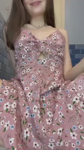 Pussy Shaved Upskirt clip