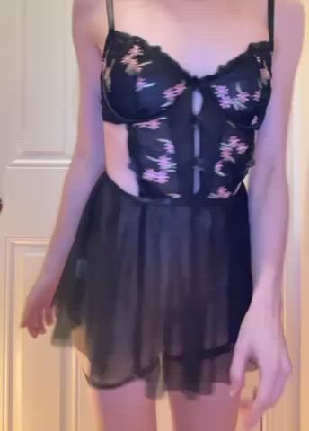 My innocent body is craving to be touched π€€