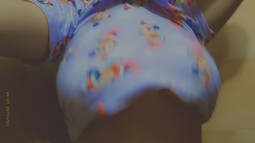 bouncing tits braless chubby tits clip
