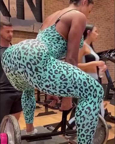 Gracyanne - Incredibly Sexy Skin Tight Fitness Outfit šš³