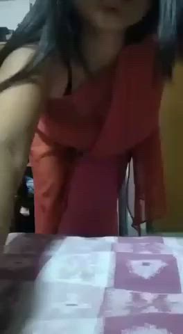 desi indian saree tiktok undressing clip