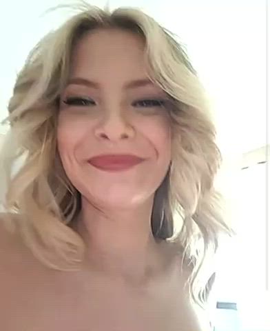 Big Ass Camgirl Dancing Panties Romanian clip