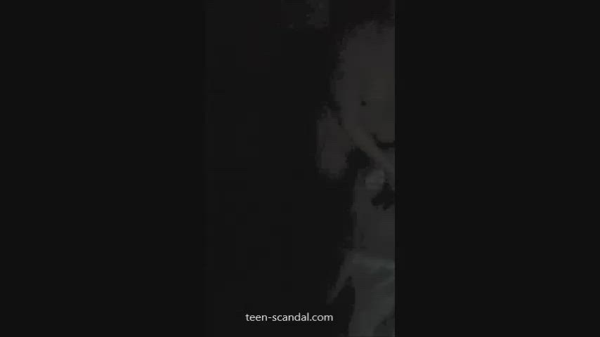 Amateur Flashing Nude Public clip