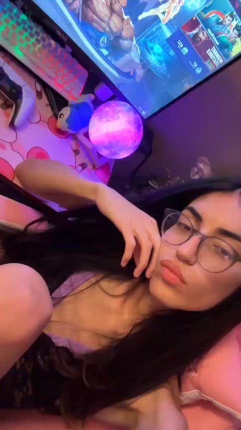 Would u date a trans girl?π€