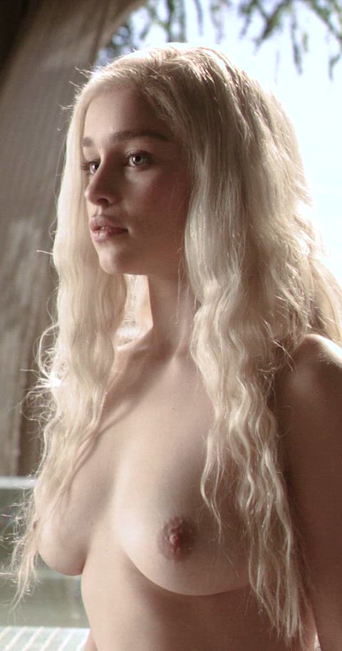 ass beautiful blonde emilia clarke fantasy natural tits tits clip