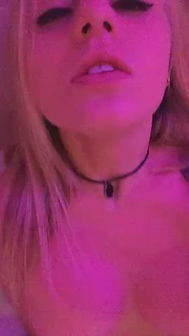 Blonde Solo Masturbating clip