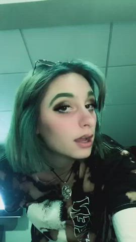 21 years old cum emo eye contact clip