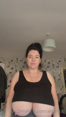 Babe Brunette Busty Huge Tits Natural Tits clip